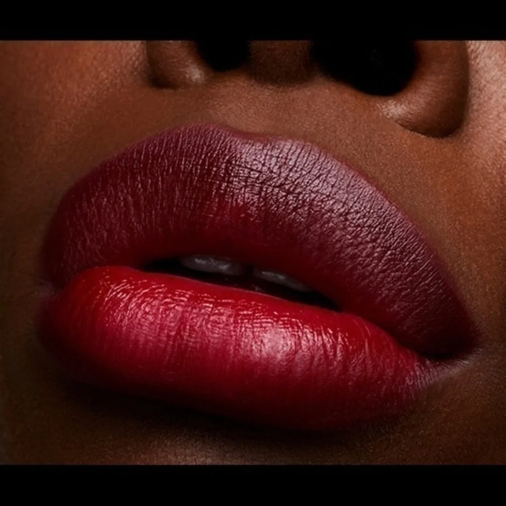 MAC Love Me Lipstick-Maison Rouge